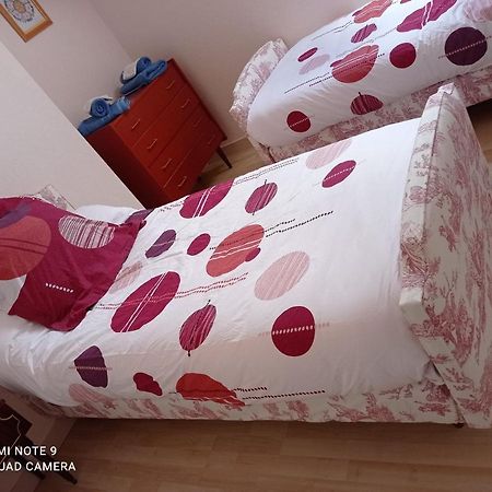 Lopérec La Petite Maison Bleue מראה חיצוני תמונה