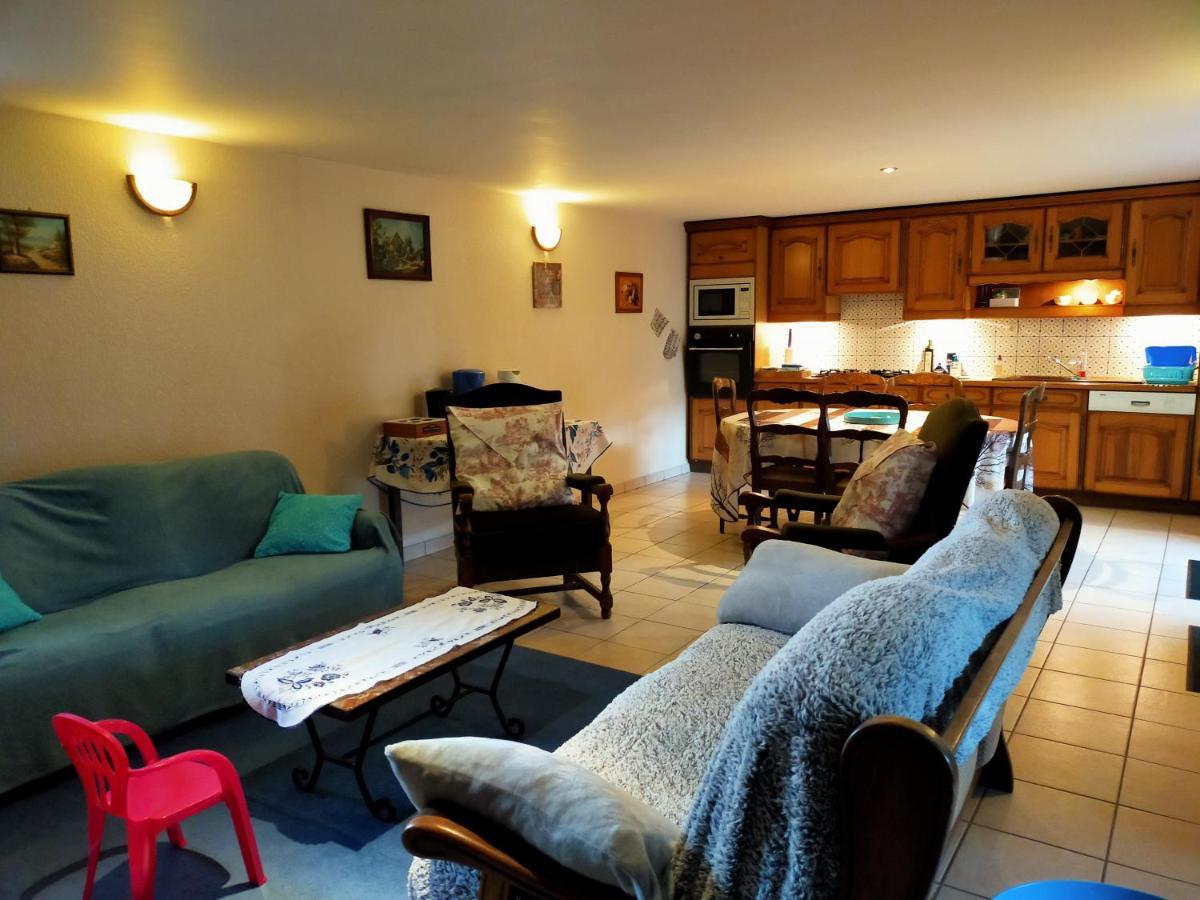 Lopérec La Petite Maison Bleue מראה חיצוני תמונה